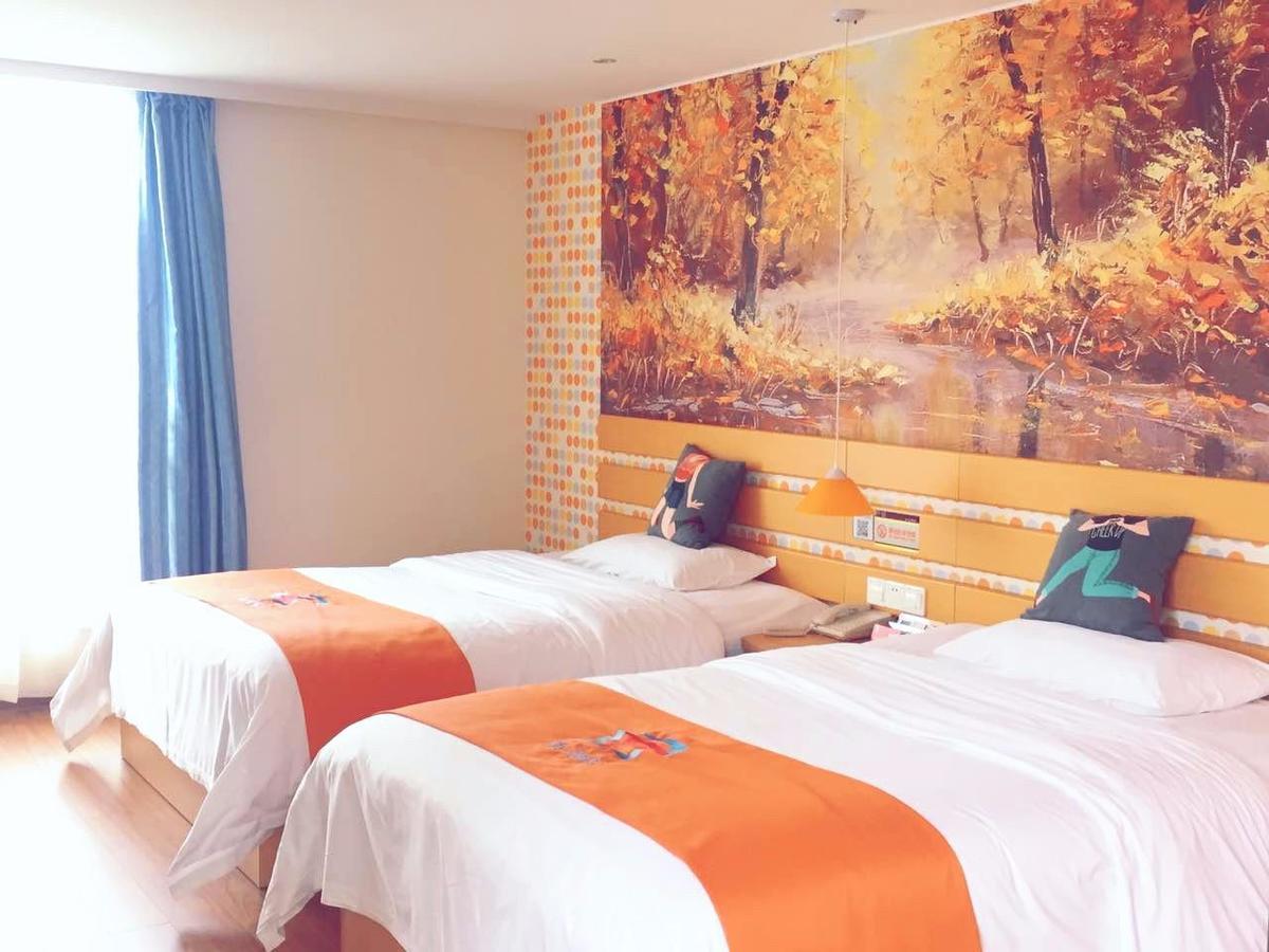Pai Hotel Yuxi Tonghai Екстер'єр фото