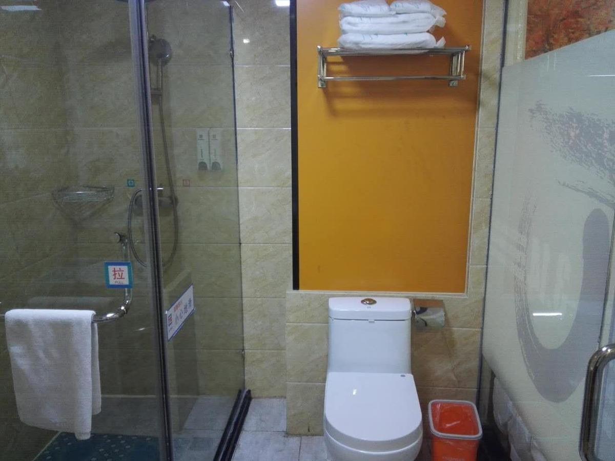 Pai Hotel Yuxi Tonghai Екстер'єр фото