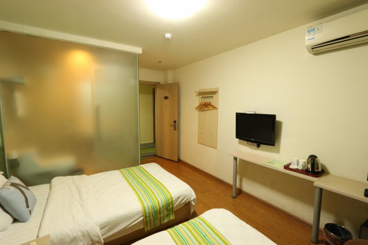 Pai Hotel Yuxi Tonghai Екстер'єр фото